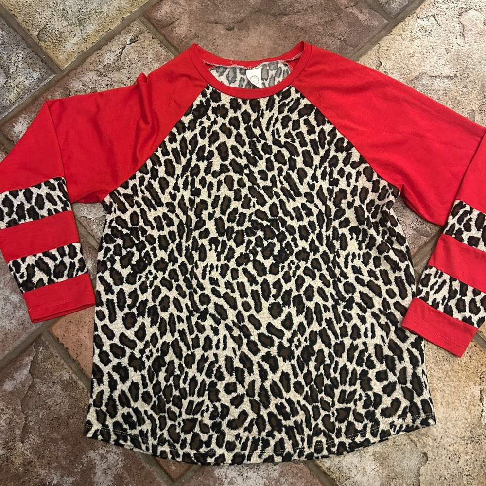 Women’s Medium Leopard and Red Medium